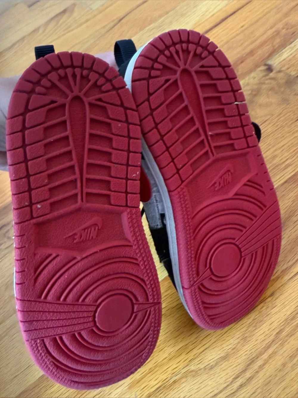 NIKE AIR JORDAN Toddler Boy's 1 Mid SE TD Newspaper Air Times Sneakers Size 9